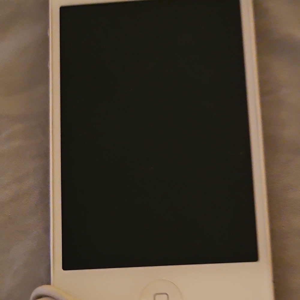 White iPod Touch with Charger